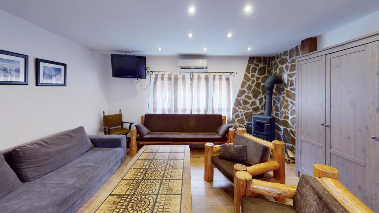 Ride Pub Drienica Apartment Exterior photo